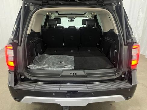Used 2019 Ford Expedition Platinum AWD/4WD image 12