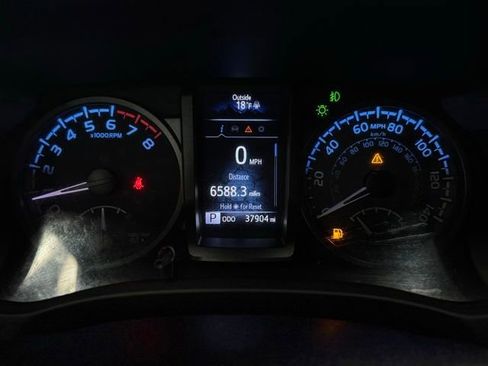 Used 2022 Toyota Tacoma TRD Sport image 23