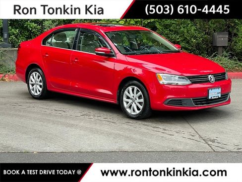 Used 2013 Volkswagen Jetta SE FWD image 1