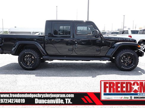 New 2025 Jeep Gladiator Sport image 6