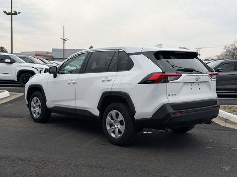 Used 2025 Toyota RAV4 LE image 21