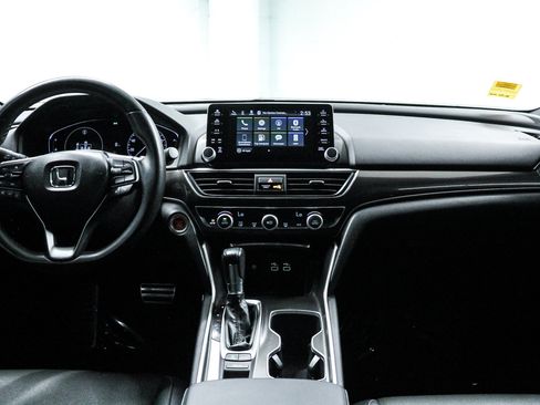 Used 2021 Honda Accord Sport image 12