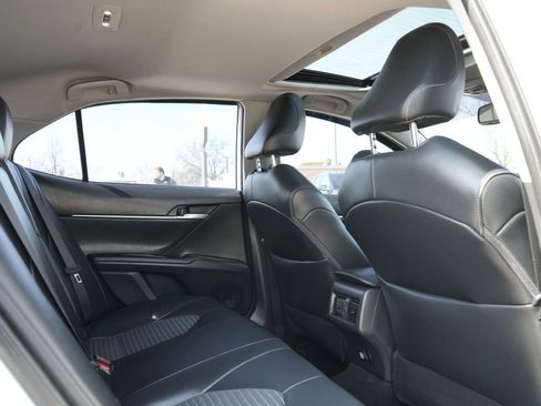 Used 2023 Toyota Camry SE w/ Cold Weather Package image 15