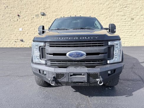 Used 2018 Ford F350 Lariat w/ Chrome Package AWD/4WD image 8