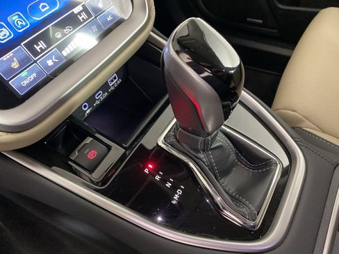 Certified 2025 Subaru Outback Limited XT image 19