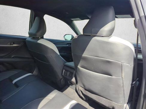 Used 2025 Toyota Camry SE w/ Convenience Package image 22