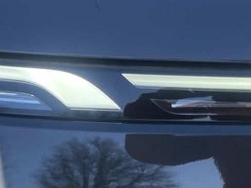 Used 2023 BMW 740i w/ Parking Assistance Package image 13