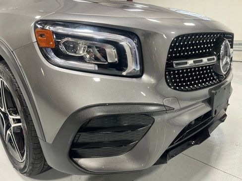 Used 2021 Mercedes-Benz GLB 250 4MATIC image 11