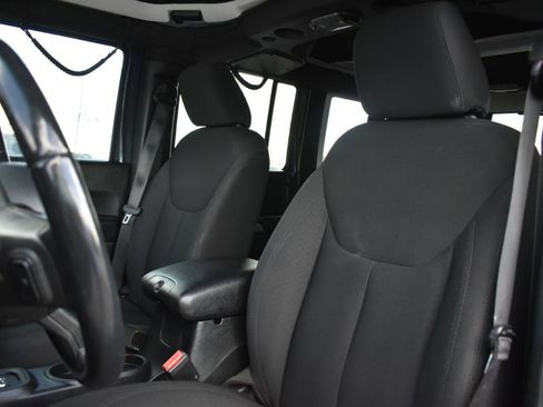 Used 2018 Jeep Wrangler Unlimited Sport S AWD/4WD image 23