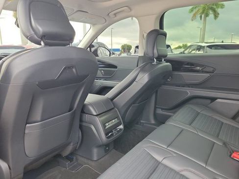 Certified 2026 Lincoln Nautilus Reserve w/ Jet Appearance Package AWD/4WD image 15