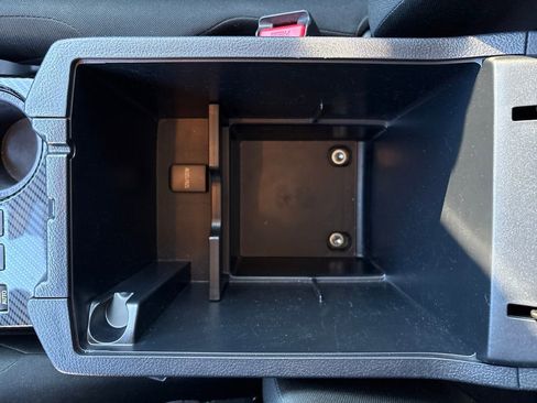 Used 2024 Toyota 4Runner TRD Off-Road image 31