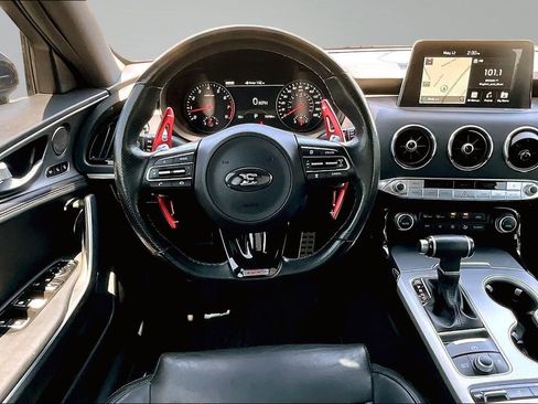 Used 2018 Kia Stinger GT1 AWD/4WD image 5
