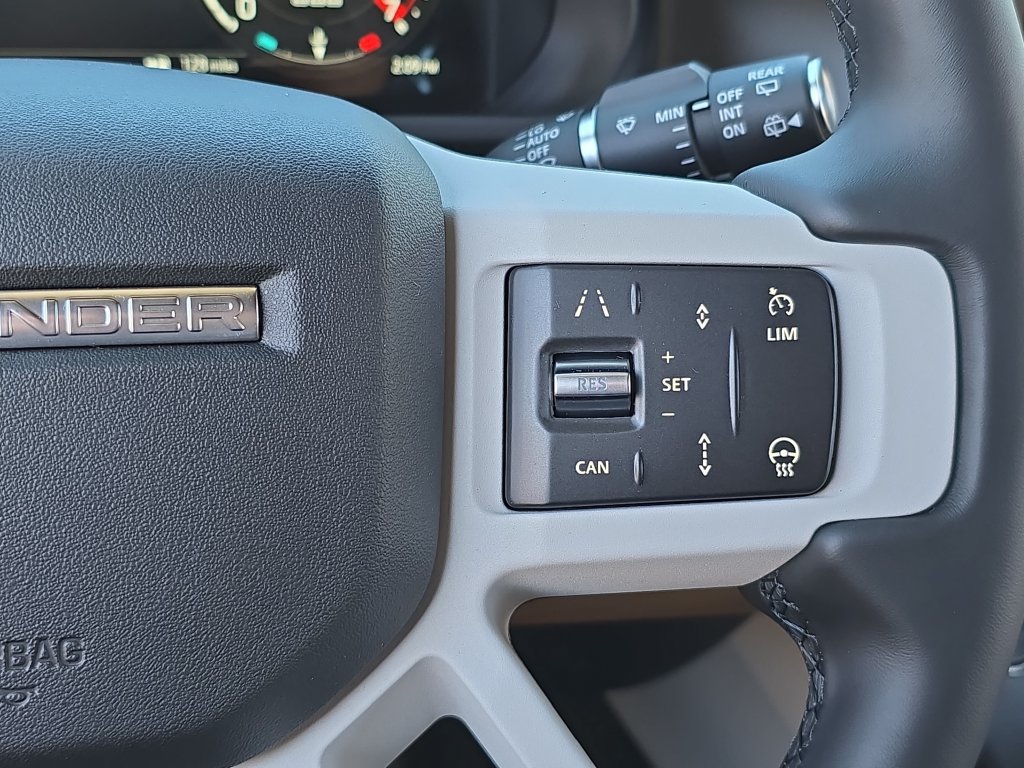 New 2026 Land Rover Defender 110 X-Dynamic SE AWD/4WD image 18