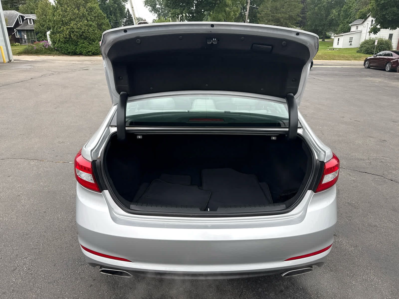 Used 2015 Hyundai Sonata Limited w/ Option Group 05 FWD image 16