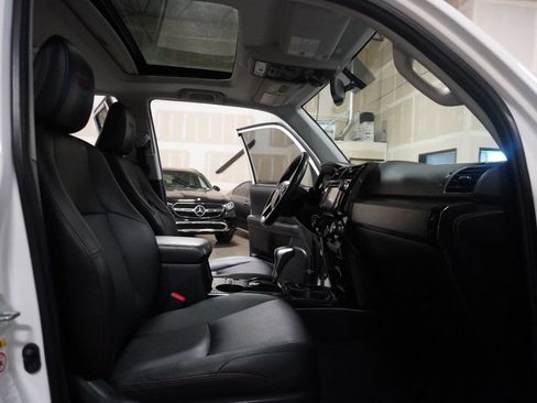 Used 2019 Toyota 4Runner TRD Off-Road Premium AWD/4WD image 14