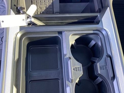 Used 2025 Ford F250 Platinum image 21