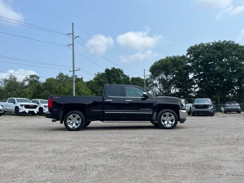 Used 2018 Chevrolet Silverado 1500 LTZ w/ Sport Package AWD/4WD image 6