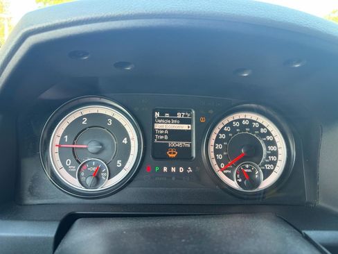 Used 2016 RAM 2500 Tradesman w/ Chrome Appearance Group AWD/4WD image 29