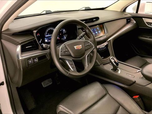 Used 2018 Cadillac XT5 Luxury w/ Driver Awareness Package image 21