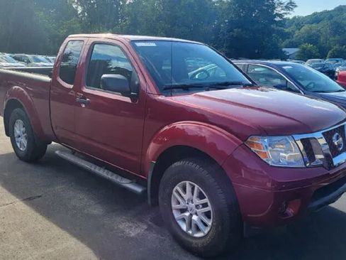 Used 2019 Nissan Frontier SV w/ Value Truck Package AWD/4WD image 4