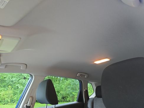 Used 2021 Nissan Rogue S FWD image 30