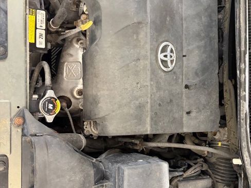 Used 2013 Toyota Sienna LE FWD image 29