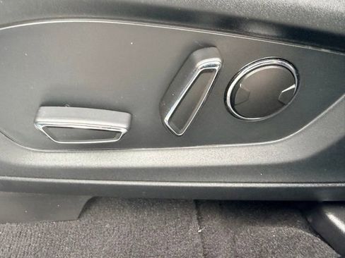 Used 2020 Ford Explorer Limited AWD/4WD image 18