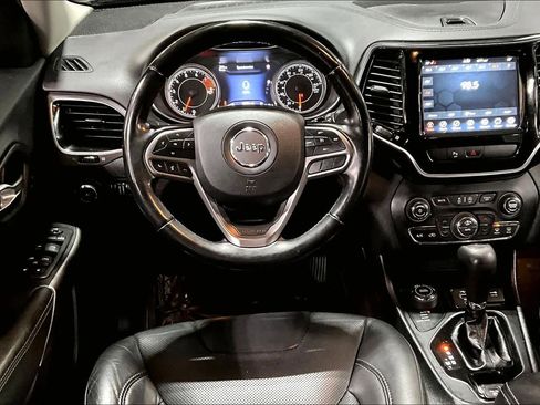 Used 2020 Jeep Cherokee Limited image 5