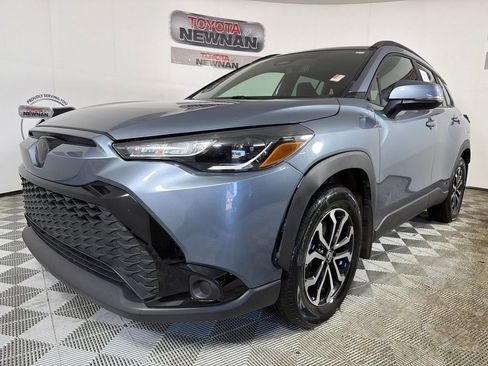 Used 2024 Toyota Corolla Cross SE image 7