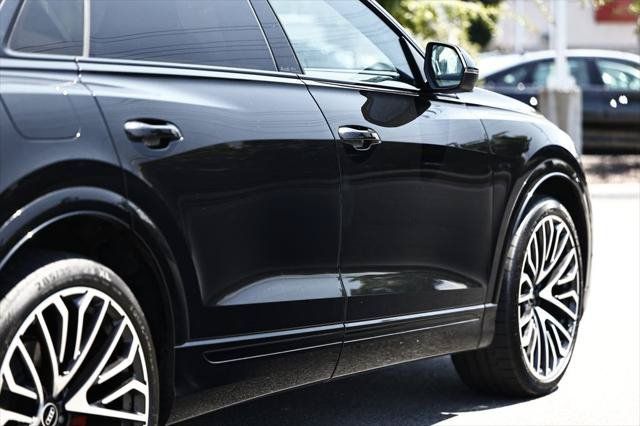 Certified 2024 Audi SQ8 Prestige AWD/4WD image 8
