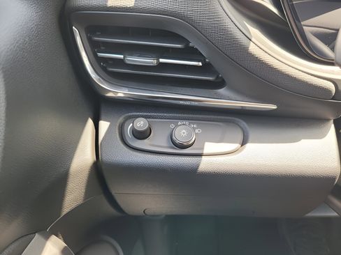 New 2025 Buick Envista Preferred w/ Convenience I Package image 36