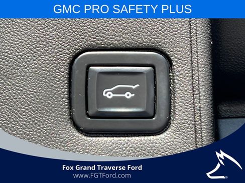 Used 2022 GMC Terrain SLE w/ Driver Convenience Package FWD image 32