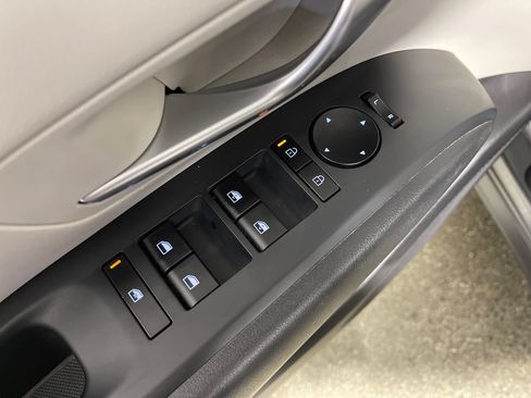 Used 2025 Hyundai Tucson SEL FWD image 18