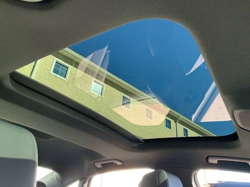 Used 2025 Audi A6 2.0T Premium image 18