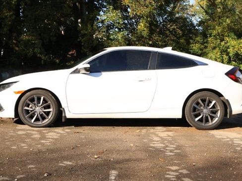 Used 2020 Honda Civic EX image 9