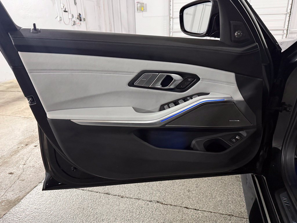 Used 2022 BMW M3 RWD image 21