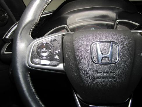 Used 2020 Honda Civic Sport image 5