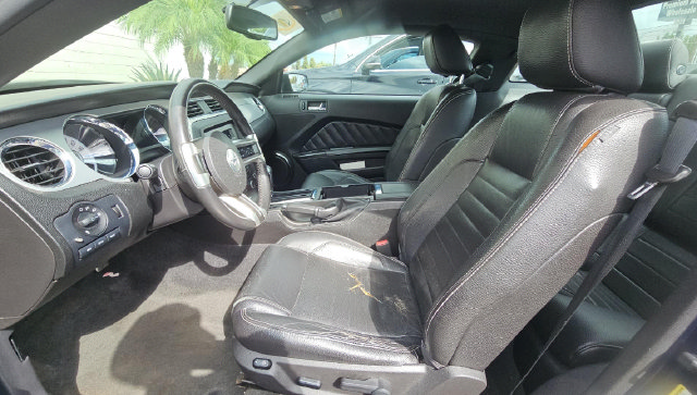 Used 2012 Ford Mustang Premium RWD image 7