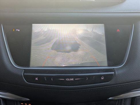 Used 2018 Cadillac XT5 Luxury w/ Driver Awareness Package image 13