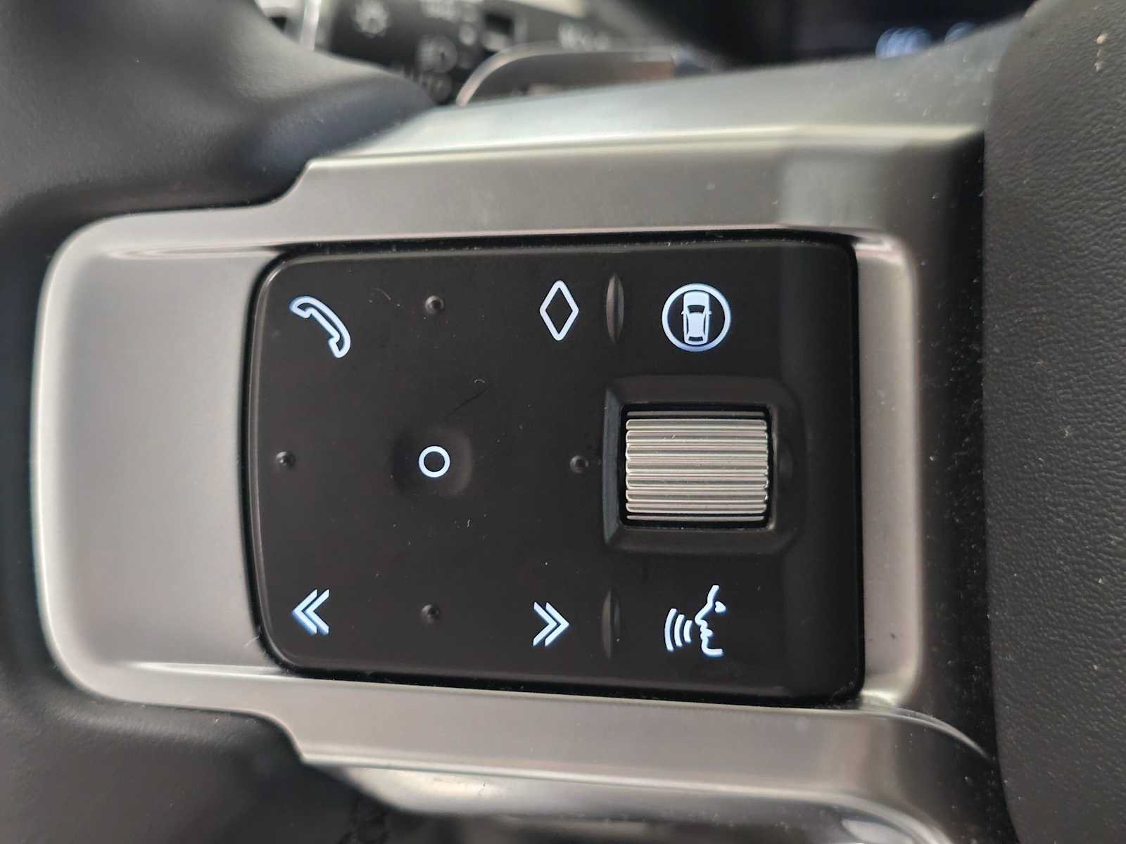 Used 2025 Land Rover Discovery S AWD/4WD image 34