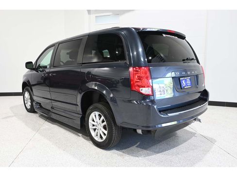 Used 2014 Dodge Grand Caravan SXT FWD image 6