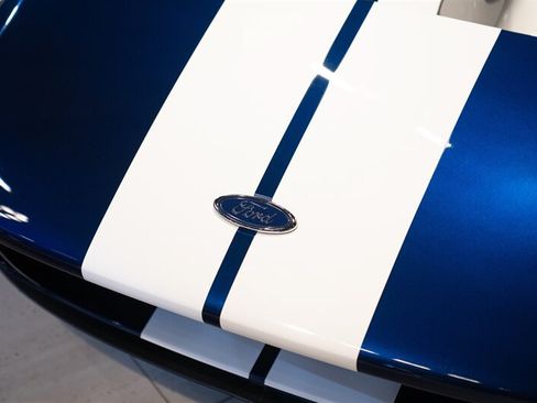 Used 2006 Ford GT RWD image 20