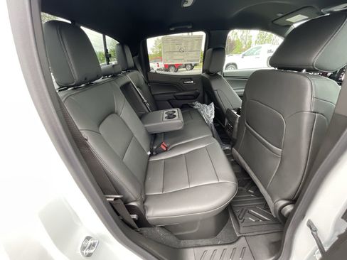 New 2025 Chevrolet Colorado LT w/ LT Convenience Package RWD image 54
