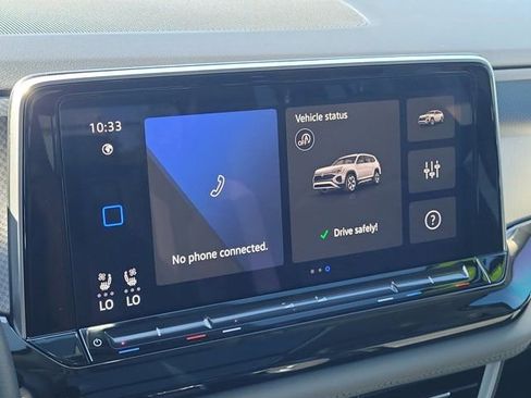 Certified 2025 Volkswagen Atlas Peak Edition SE image 23