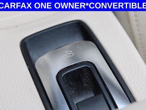 Used 2015 Volkswagen Eos Executive image 25