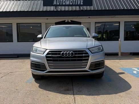 Used 2018 Audi Q5 2.0T Premium w/ Convenience Package AWD/4WD image 2