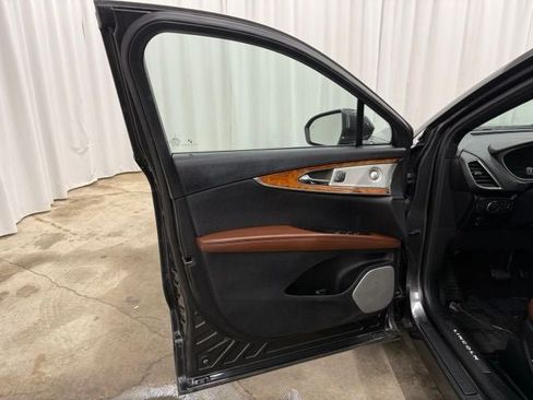Used 2020 Lincoln Nautilus Reserve AWD/4WD image 15
