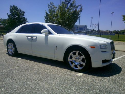 Used 2013 Rolls-Royce Ghost RWD image 10
