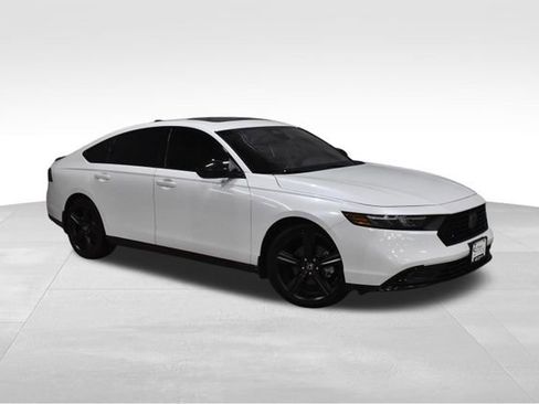 Used 2023 Honda Accord Sport image 4