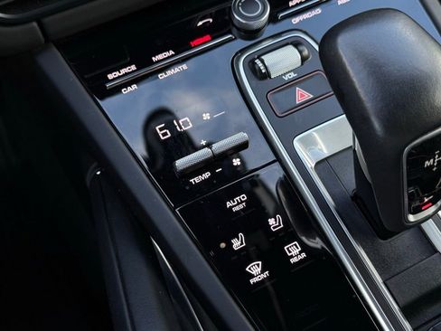 Certified 2020 Porsche Cayenne Turbo AWD/4WD image 14